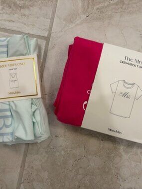 NWT Miss to Mrs Women's 2Piece Bundle Pink Crew Tee/Green Tank Size 2XL Bridal